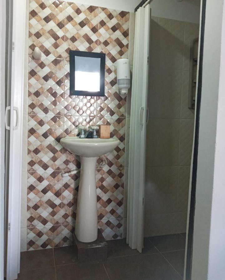 بالومينو Hostal Cuyagua المظهر الخارجي الصورة